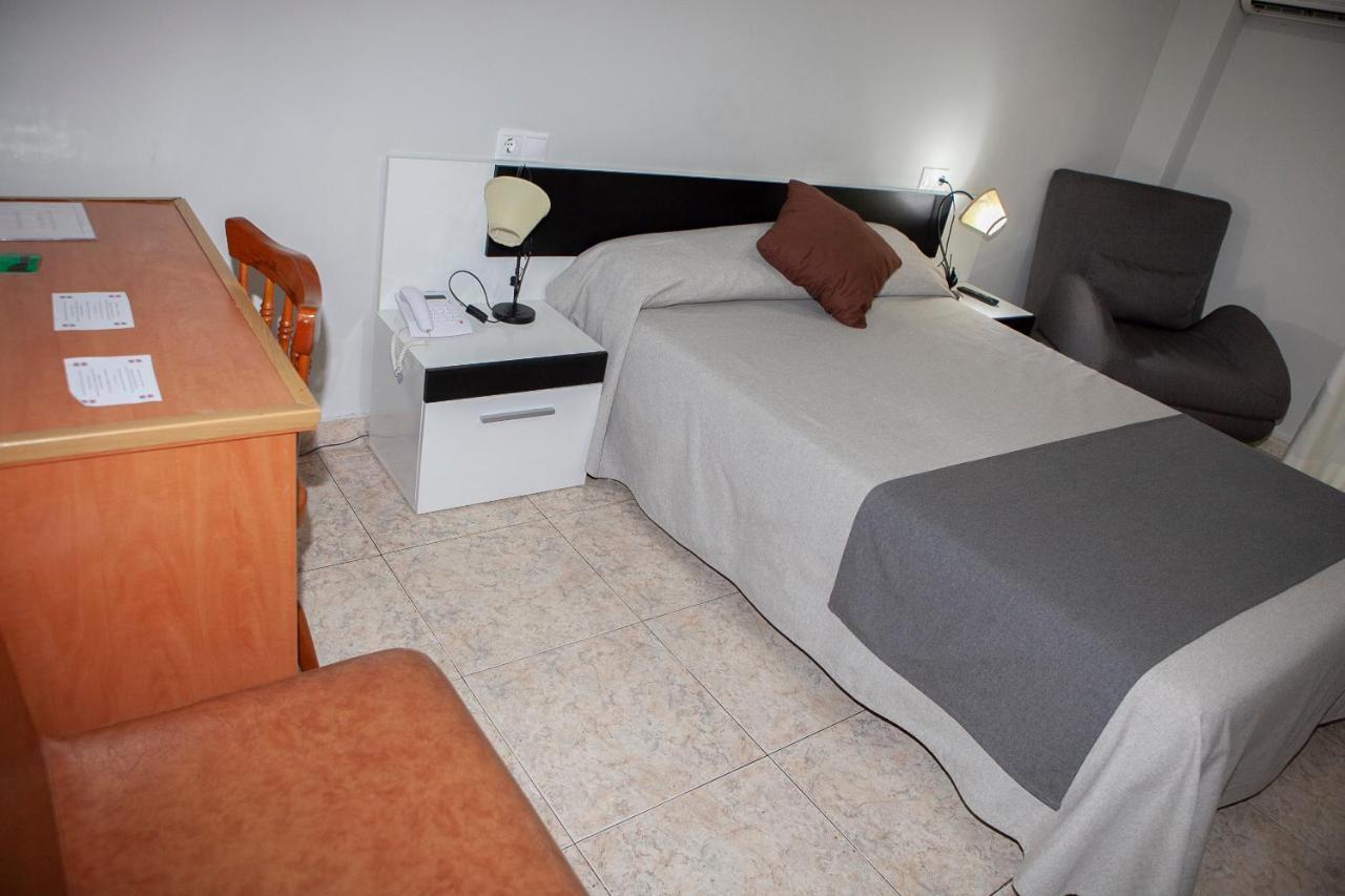 Hotel Juan Carlos Torrevieja Exterior photo